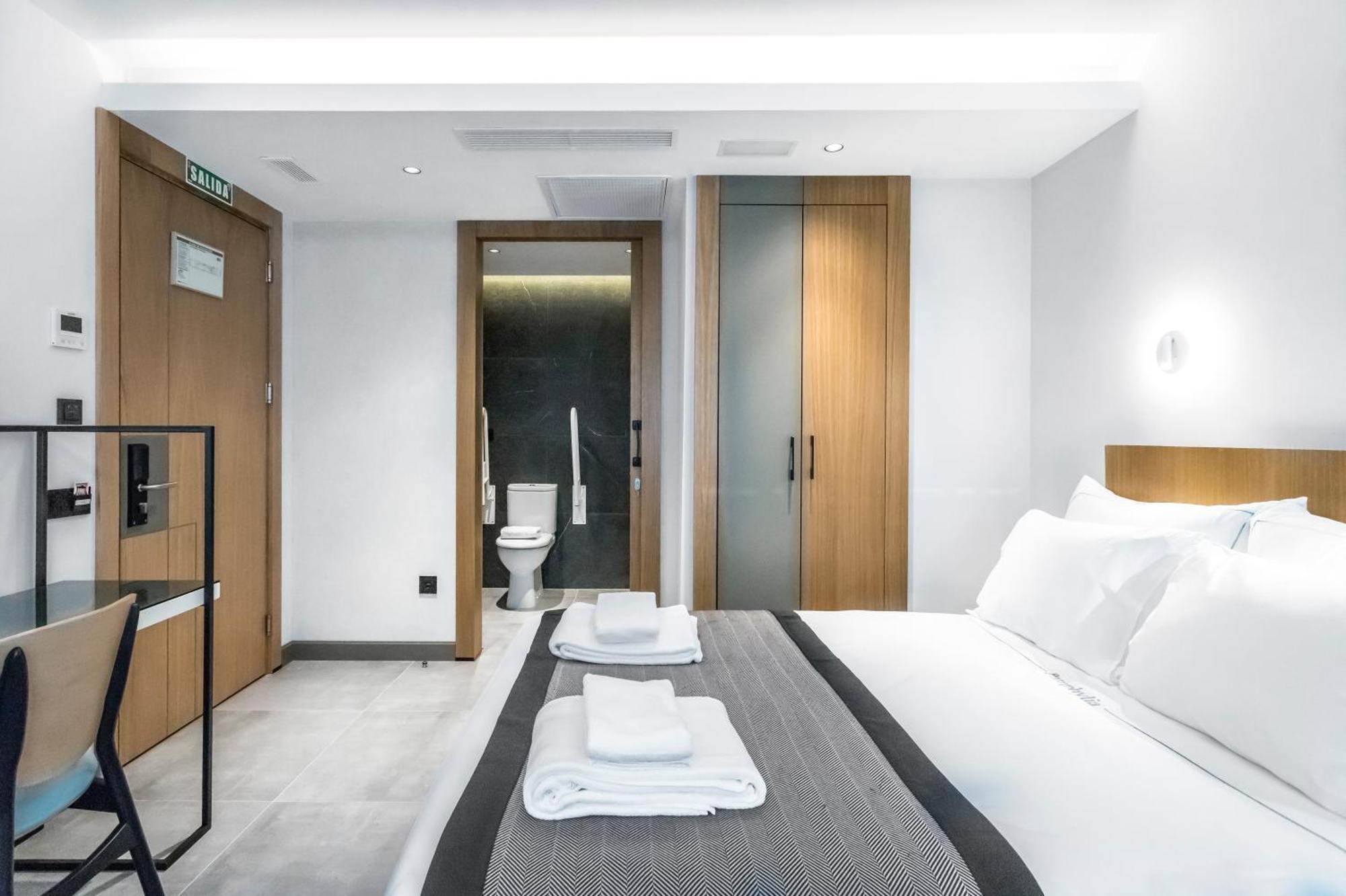 Pamphylia Hotel Valencia Bagian luar foto